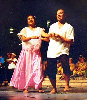 Chamorro Dancing