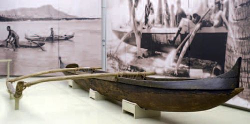 Kapiolani_Canoe a