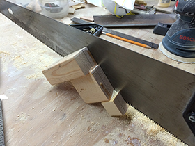 Manu cutting